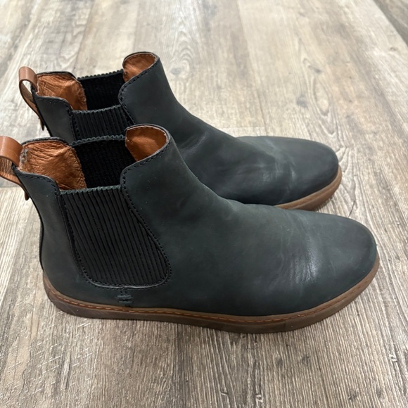 Gentle Souls Nyle Chelsea Boot(Kenneth Cole) - Picture 2 of 7